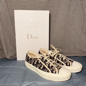 Dior woman oblique canvas sneaker all over logo